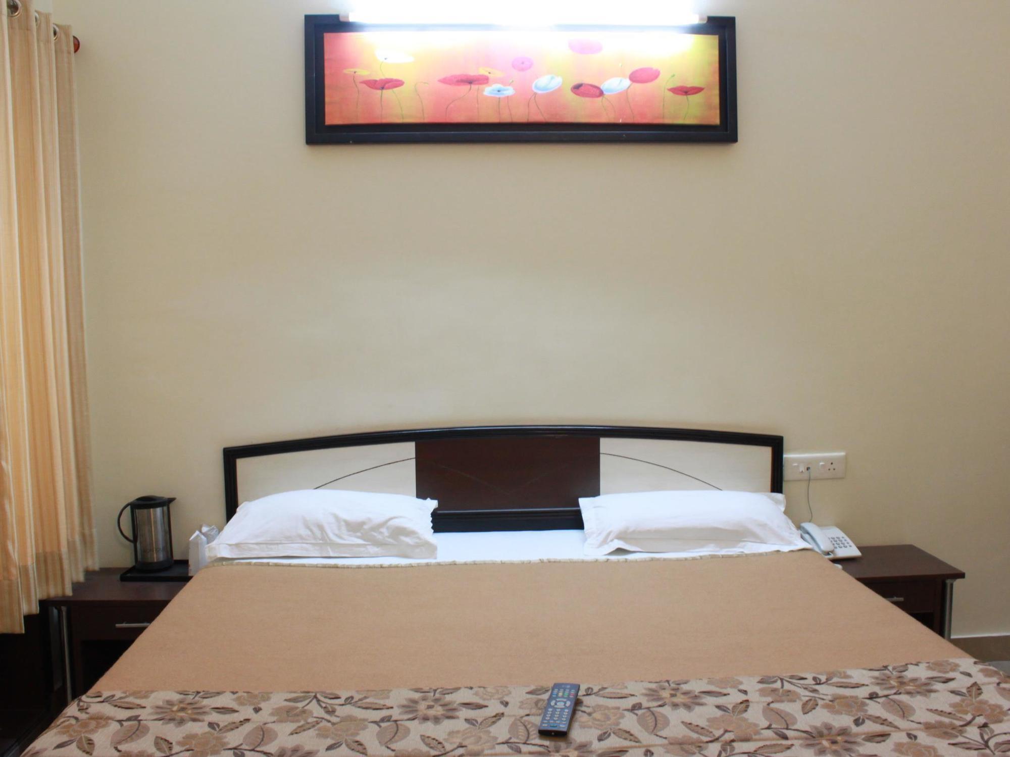 دهرادون Hotel Utsav المظهر الخارجي الصورة