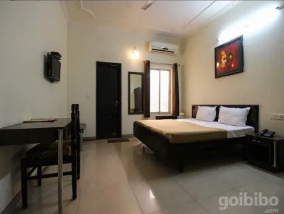 دهرادون Hotel Utsav المظهر الخارجي الصورة