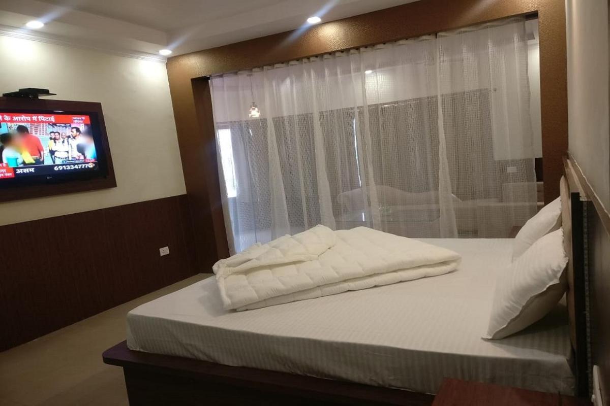 دهرادون Hotel Utsav المظهر الخارجي الصورة